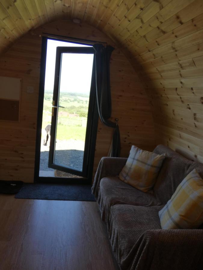 Hotel The Arns Glamping Pods Bridge of Allan Exterior foto